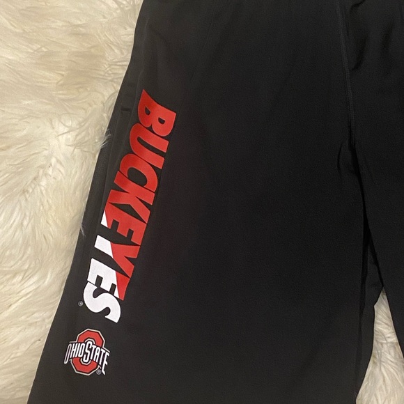Men's Nike Ohio Buckeye shorts - Picture 2 of 4